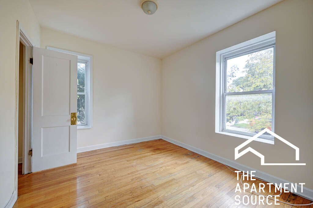 Building Photo - 3001 N Whipple St