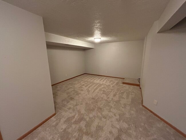 Building Photo - 2109 S Holt Ave