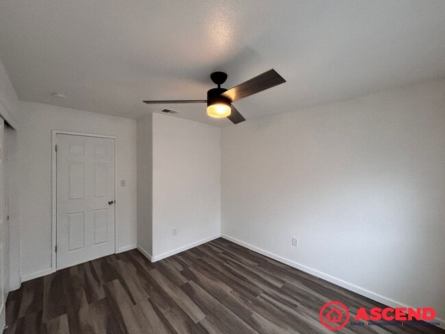 Building Photo - Beautiful 4 Bedroom Home In Rosedale!