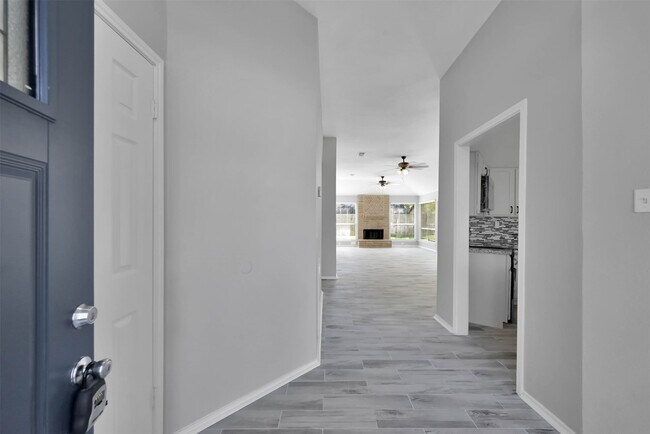 Building Photo - 2306 Piddler Dr