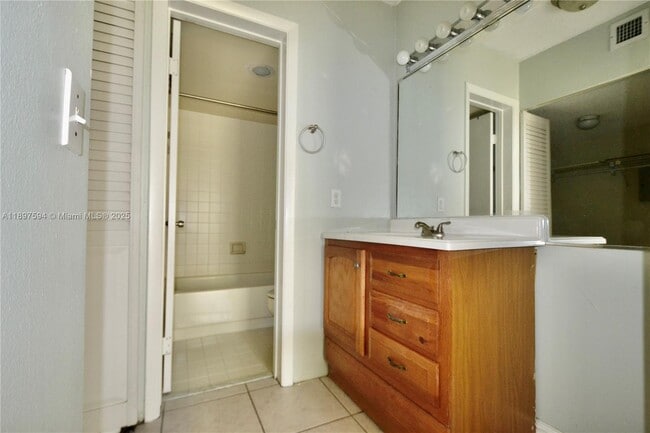 Building Photo - 13240 SW 88th Ln
