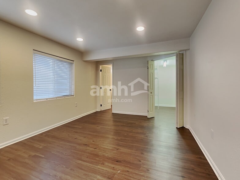 Building Photo - 4555 N Gibraltar St