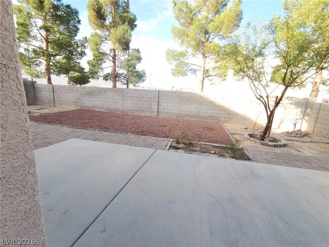 Building Photo - 7512 Pacific Ridge Ave