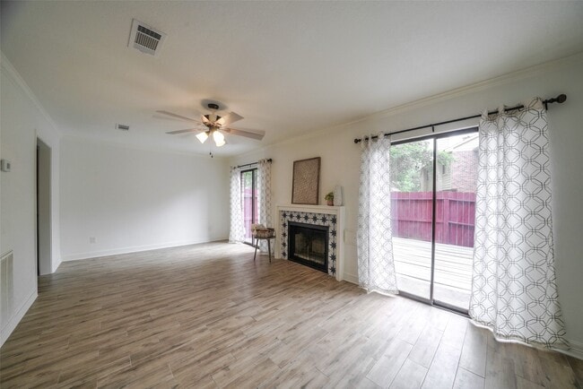 Building Photo - 2807 Elm Grove Ct