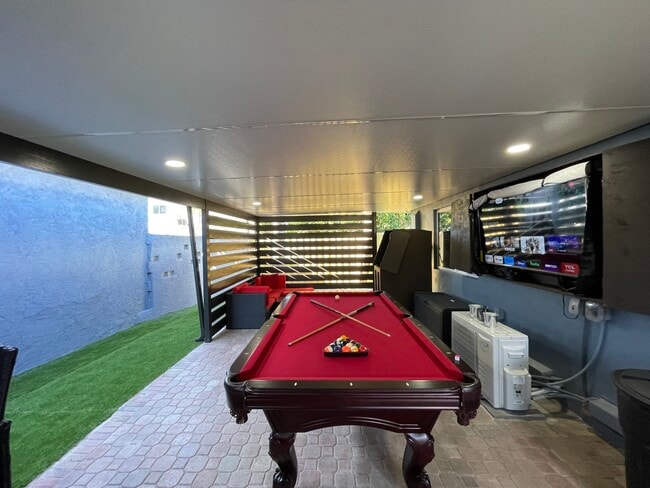 Backyard Patio - 1121 NW 30th Ter