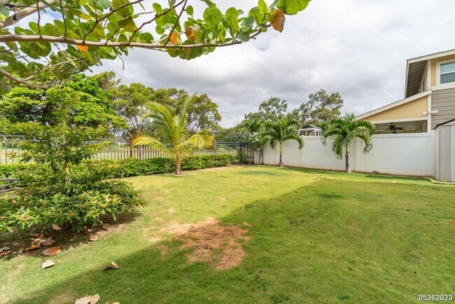 Building Photo - 4 Bed 2.5 Bath in Hoonani