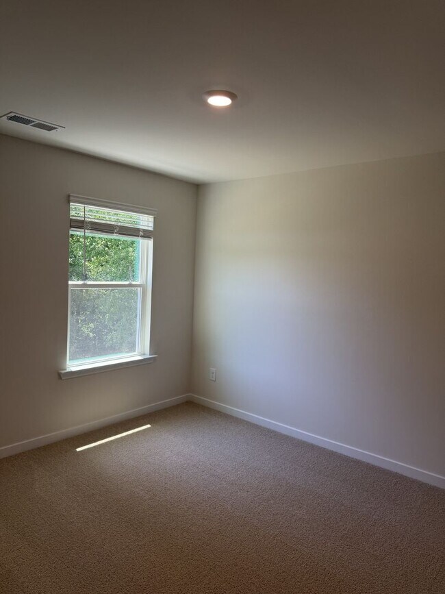 Building Photo - New Construction 5BR/3BA Home in Gastonia!