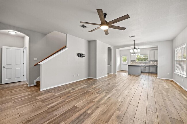 Building Photo - 11729 Channing Dr