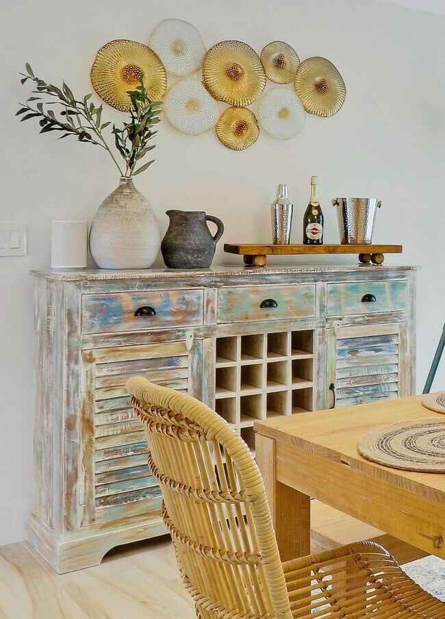 Building Photo - 9 W Riverside Dr