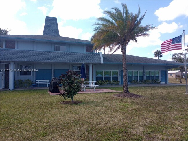 Building Photo - 2309 Park Ln