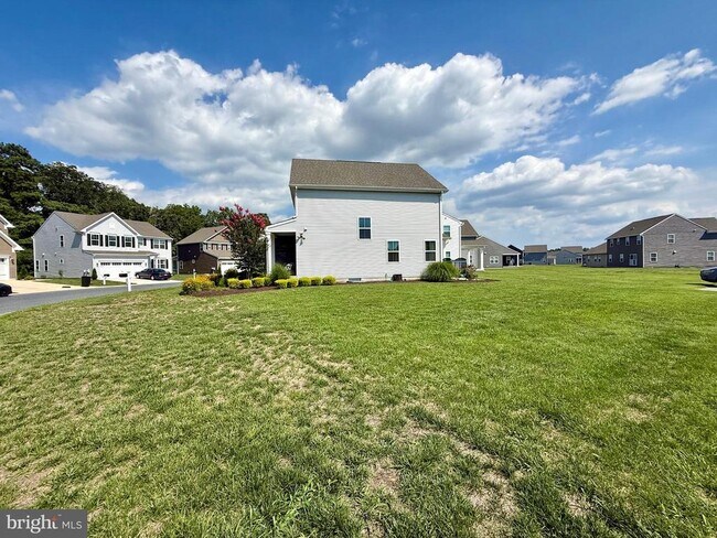 Building Photo - 9374 Mulligan Way