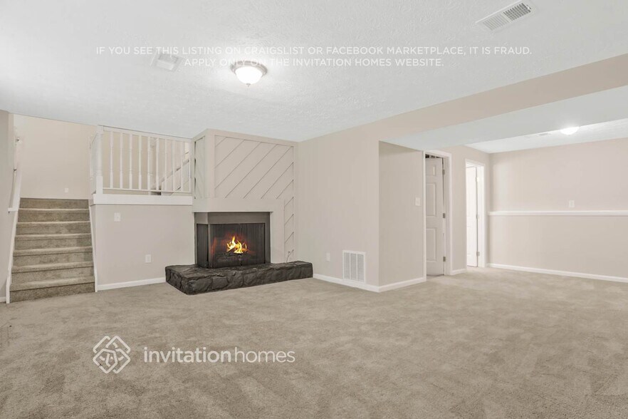 Building Photo - 393 Engle Dr