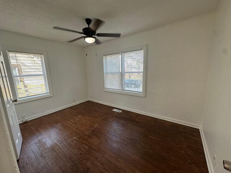 Building Photo - 1272 Lyle Pl NW