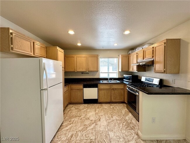 Building Photo - 5277 S Westwind Rd