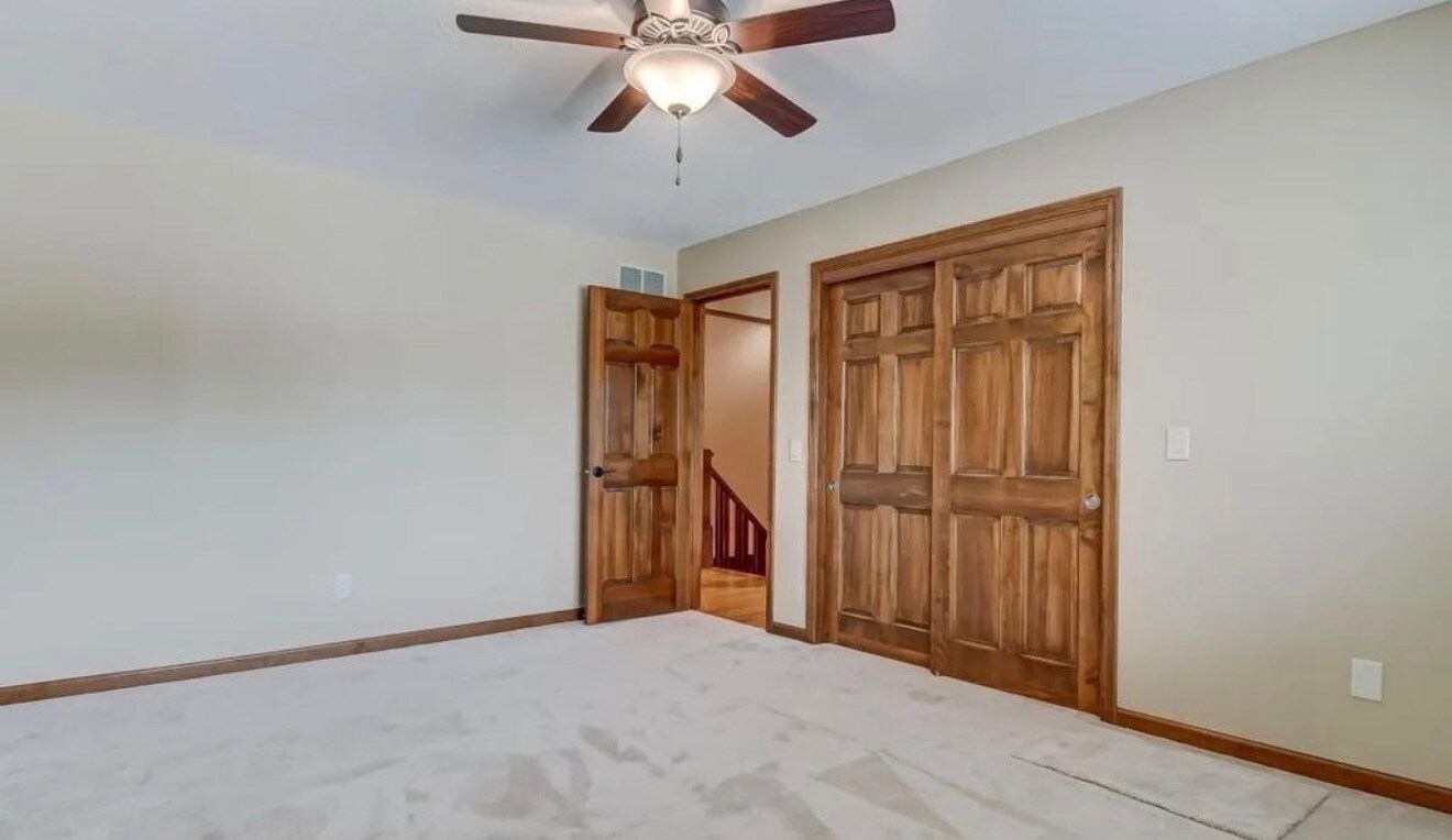 Building Photo - 3120 Kensington Dr