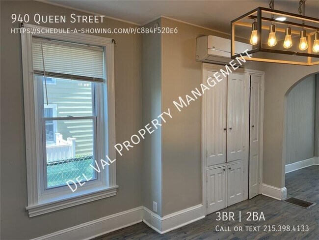 Building Photo - 940 Queen St