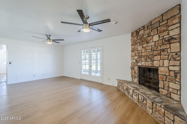 Building Photo - 834 N Constellation Way