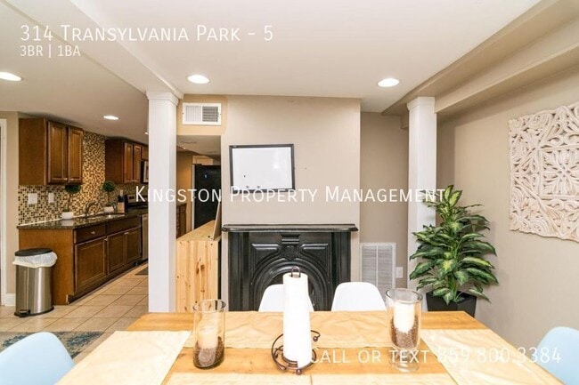 Building Photo - 314 Transylvania Park