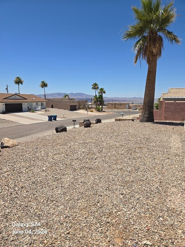 Building Photo - 2889 Hidden Valley Dr