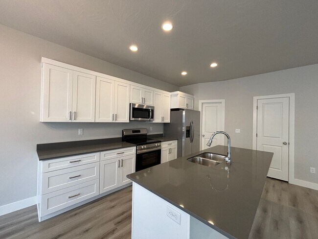 Building Photo - SAND HOLLOW TOWNHOME FOR RENT!