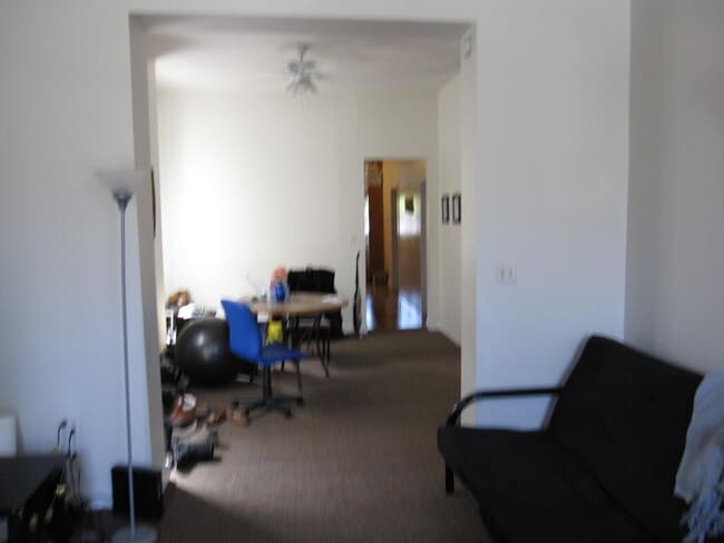 Building Photo - 822 S Loomis St