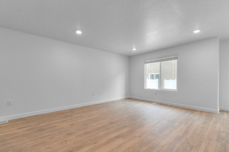 Building Photo - 1538 720 N