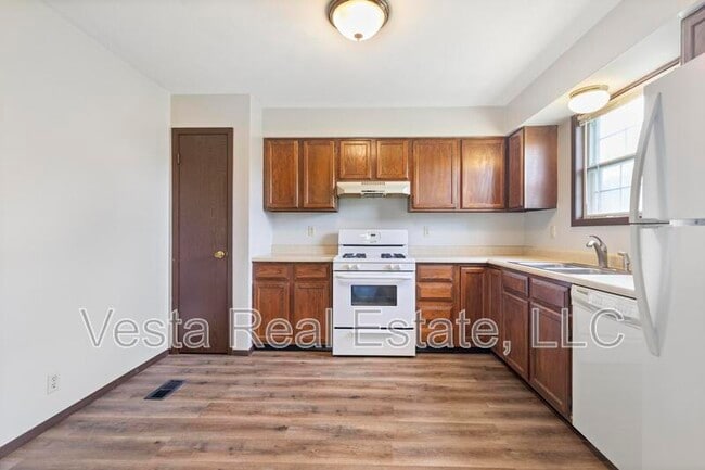 Building Photo - 412 N. Highland