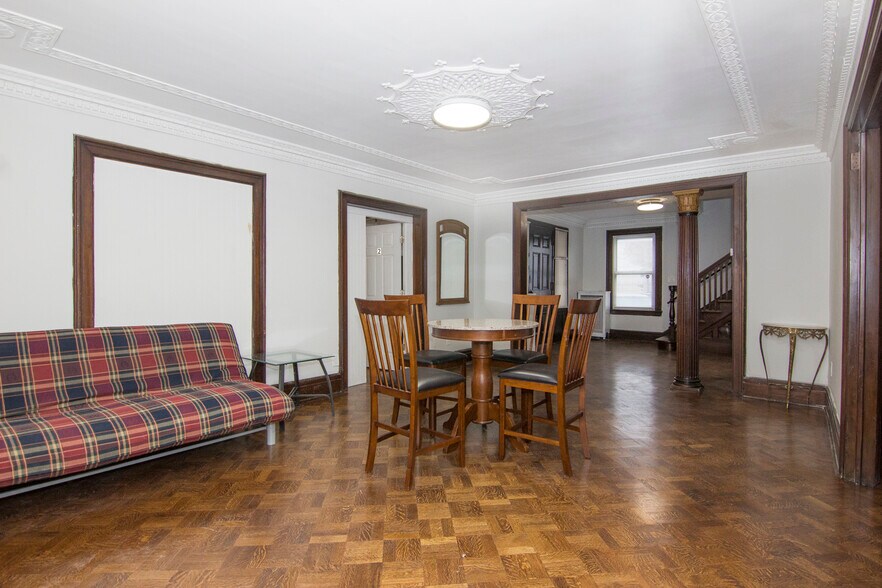 Building Photo - 131 Hawley St