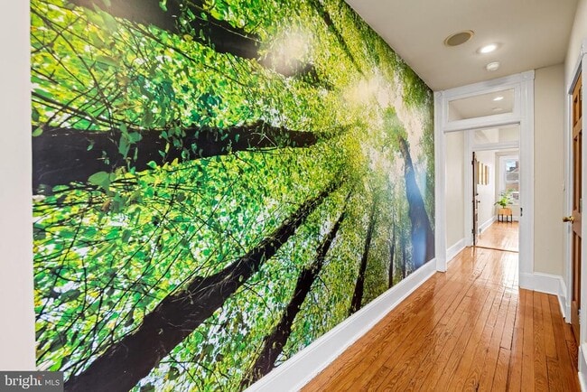 Building Photo - 1402 Light St