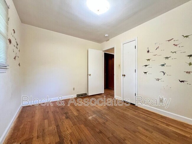 Building Photo - 139 Endsley Ave