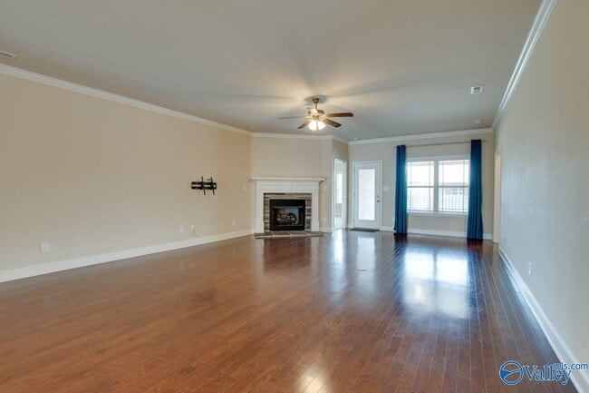 Building Photo - 407 E Mossyleaf Dr SW