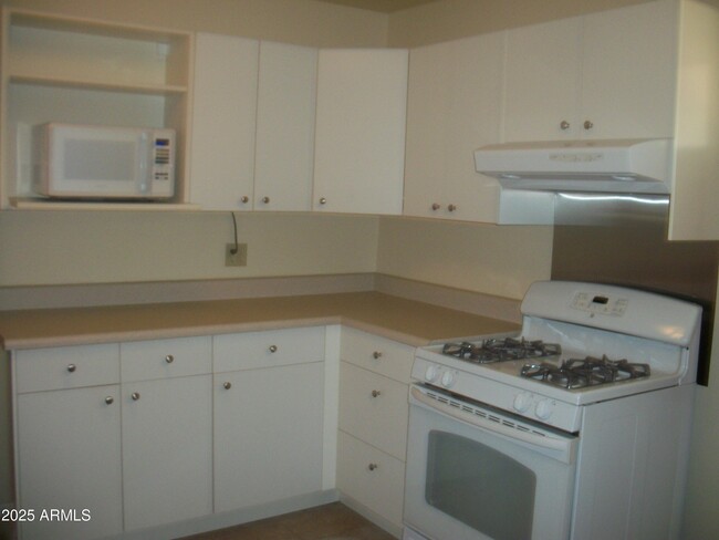 Building Photo - 3938 W Marlette Ave