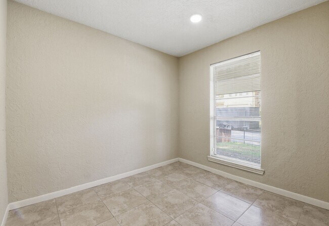 Building Photo - 9052 Zapata Way
