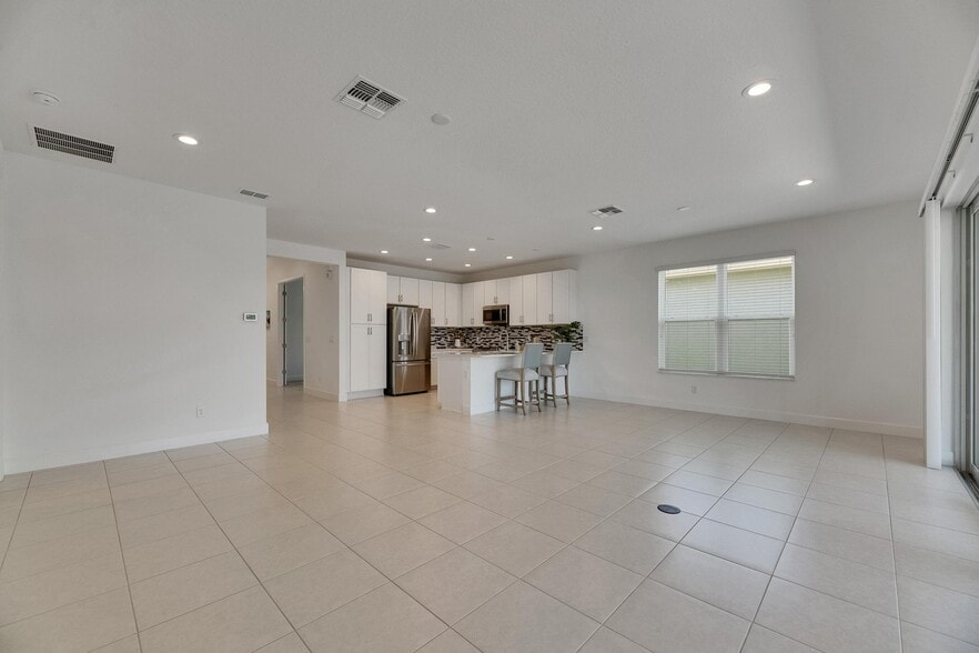 Building Photo - 4915 Sienna Isles Ave