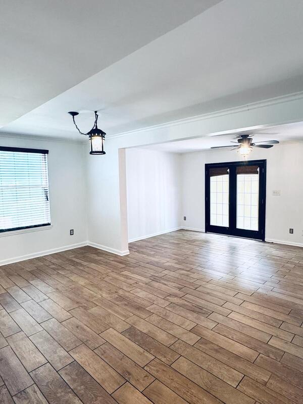 Building Photo - 110 W Chalfont Way