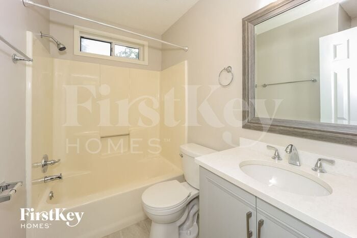 Building Photo - 3821 Greenbrook Dr