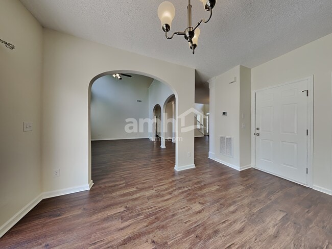 Building Photo - 8 Smokehouse Dr