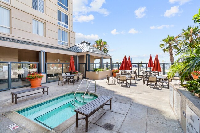 Building Photo - 850 E Ocean Blvd