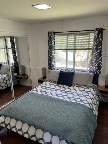 Guest Unit Bedroom 1 - 5760 Colodny Dr