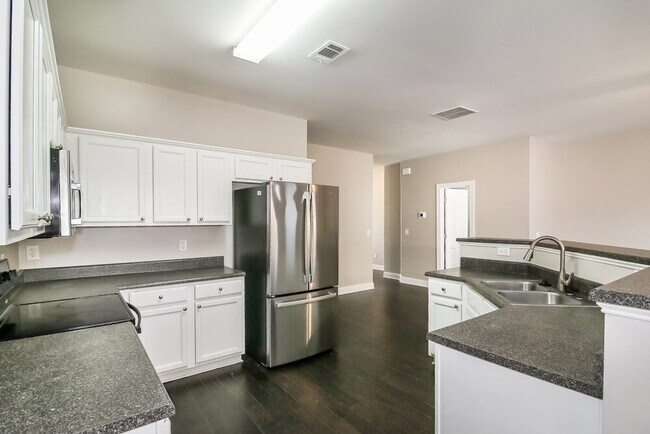 Building Photo - 5210 Cedar Shoals Dr