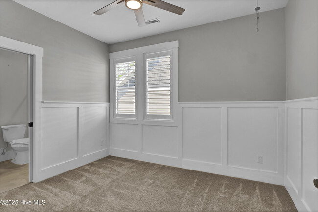Building Photo - 856 Bedminister Ln