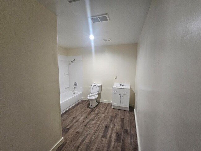 Building Photo - 12731 Wanda Way