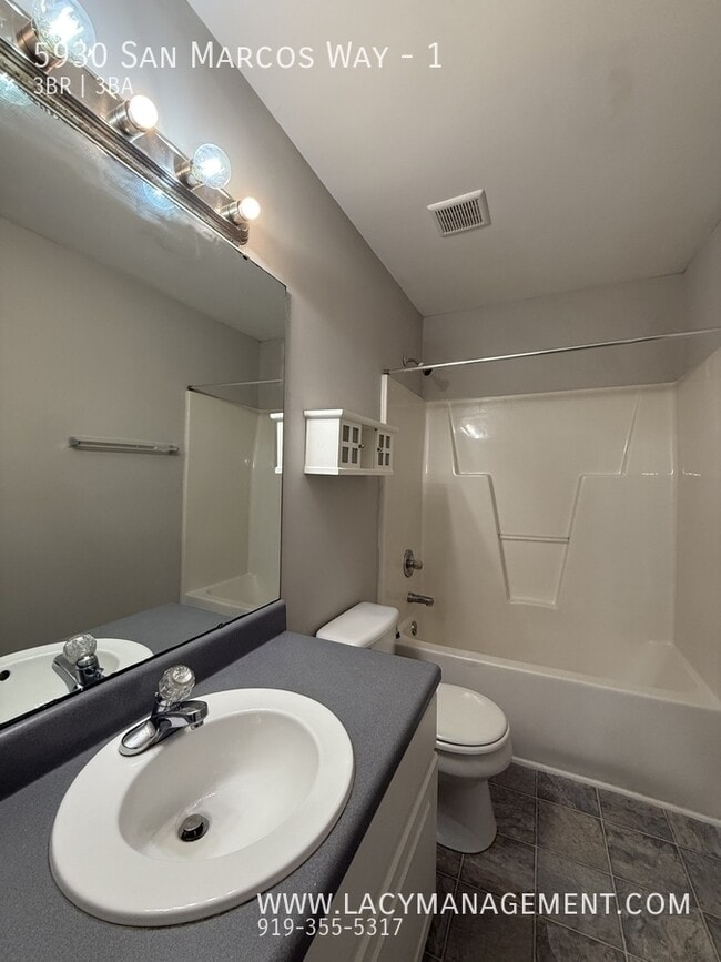 Building Photo - 5930 San Marcos Way