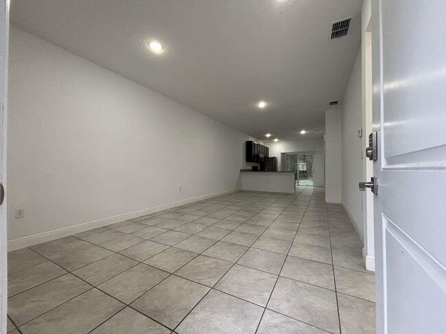 Building Photo - 9130 N Mendoza Way