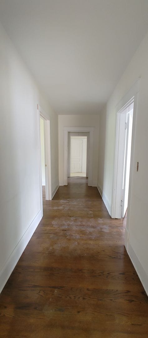 Building Photo - Affordable Downtown 3 Bedroom Rental