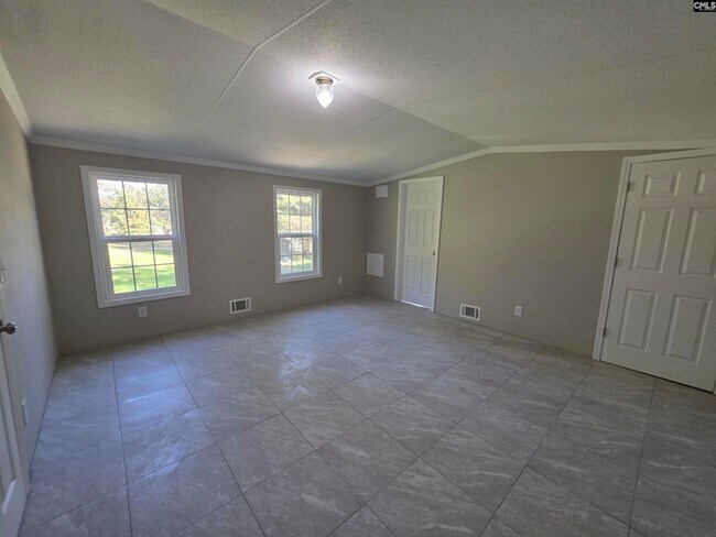 Building Photo - 714 Windy Rd