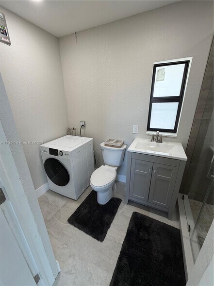 Building Photo - 7330 SW 11th St