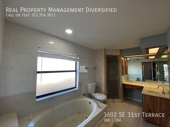 Building Photo - 3602 SE 31st Terrace