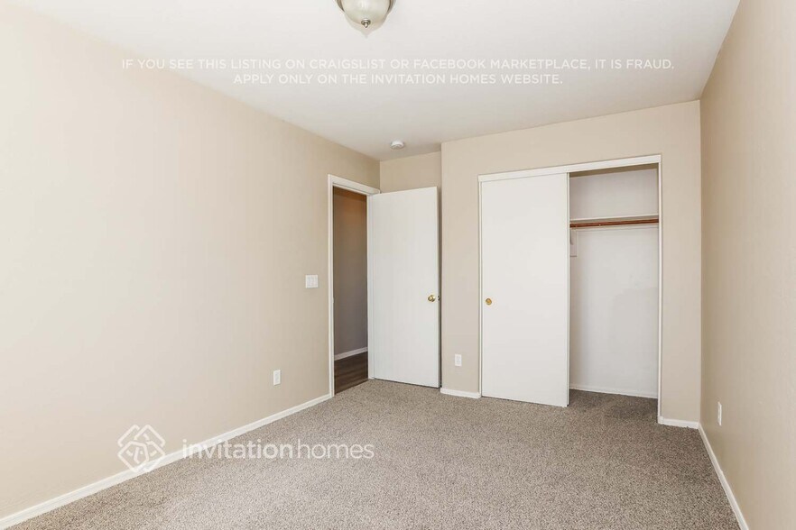 Building Photo - 12334 W Windrose Dr