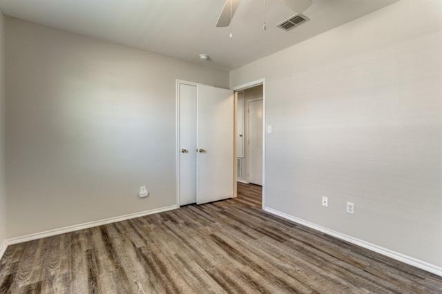 Building Photo - 1721 Southridge Ln